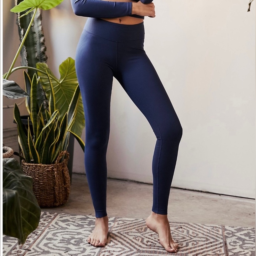 Rib Jogger Leggings by Year of Ours
